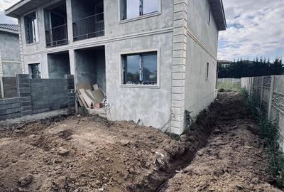 Duplex cu 4 camere cu Canalizare în Moșnița Nouă