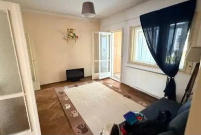 Apartament cu 2 camere semidecomandat în Cișmigiu