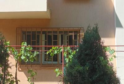 Apartament cu 2 camere decomandat în Calea București - 2