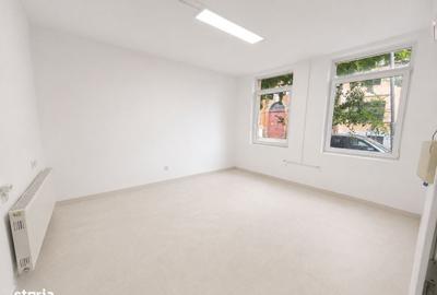 Spațiu comercial, de 222 mp, în Central