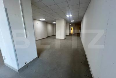 Spațiu comercial, de 160 mp, în Nord