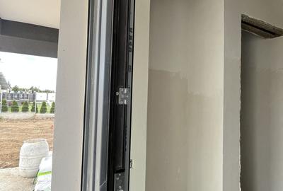 Casă cu 5 camere cu Teren 500 Mp în Central