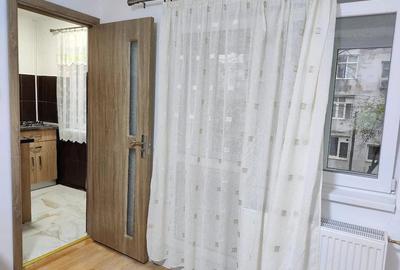 Garsonieră semidecomandată în Peneș Curcanul