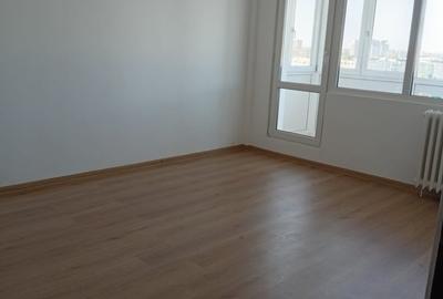 Apartament cu 2 camere semidecomandat în Colentina