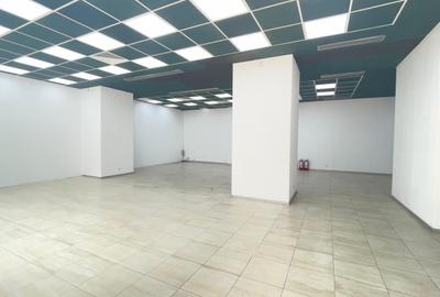 Spațiu comercial, de 251 mp, în P-ța Victoriei - 3
