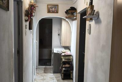 Apartament cu 2 camere decomandat în CET