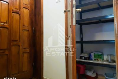 Apartament cu 3 camere semidecomandat în Central