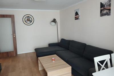 Apartament cu 3 camere decomandat, mobilat în Centru Civic