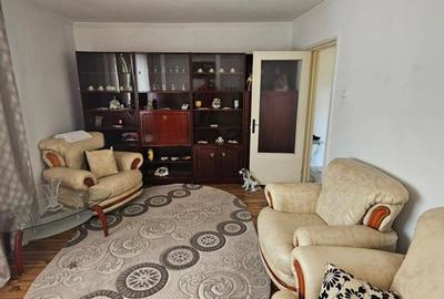 Apartament cu 2 camere decomandat în Poarta 6