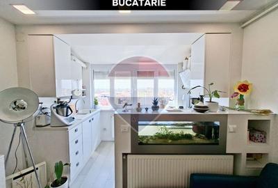 Apartament cu 3 camere decomandat în Central