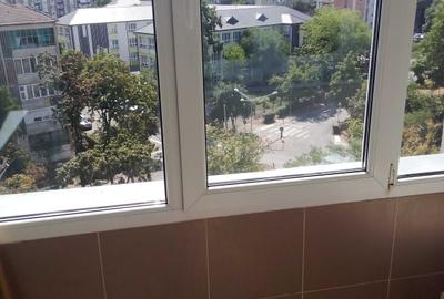 Garsonieră decomandată în Rogerius