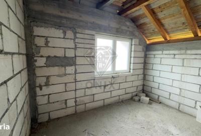 Casă cu 4 camere în Secăria - 14