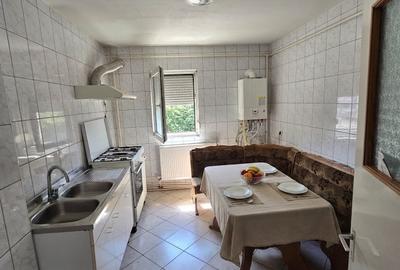 Apartament cu 4 camere decomandat, mobilat în Republicii - 4