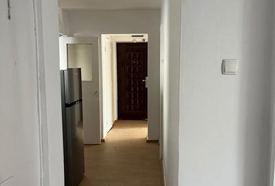 Apartament cu 3 camere decomandat în George Enescu