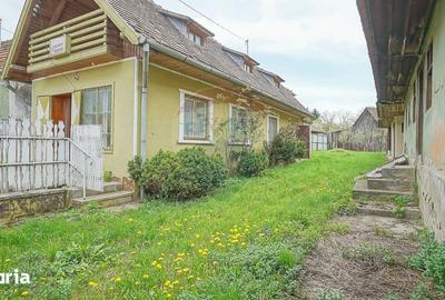 Casă cu 4 camere cu Teren 562 Mp în Tărlungeni - 1
