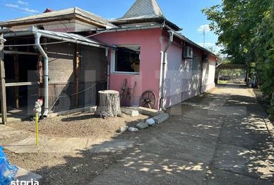 Casă cu 4 camere cu Canalizare în Central - 3
