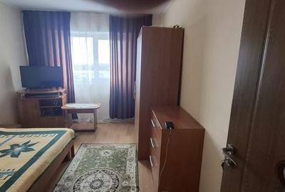 Apartament cu 3 camere decomandat în Gugești - 2