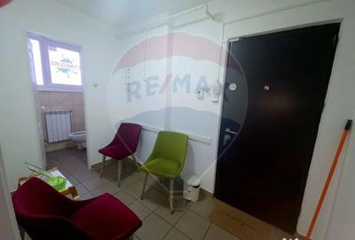 Spațiu comercial, de 45 mp, în Central