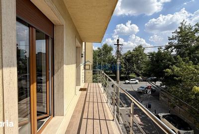 Apartament cu 4 camere în Tei