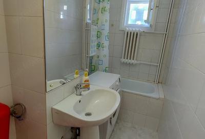 Apartament cu 2 camere nedecomandat, mobilat în P-ța Unirii