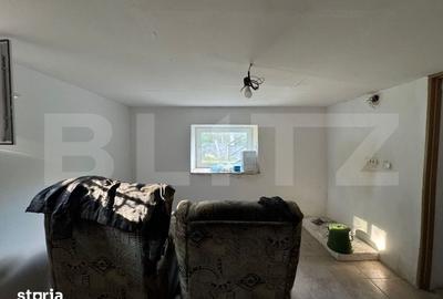 Casă cu 4 camere cu Teren 3697 Mp în Central