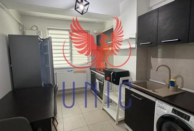 Garsonieră decomandată în 1 Mai
