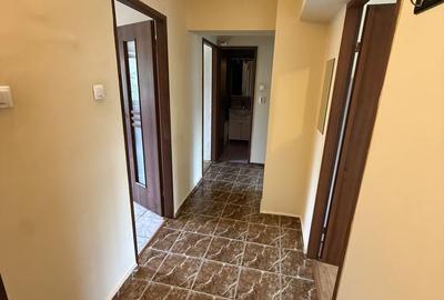 Apartament cu 4 camere în Traian
