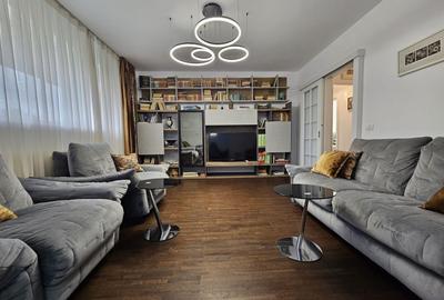 Apartament cu 3 camere decomandat, mobilat în Cazino