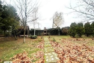 Casă cu 3 camere cu Teren 1566 Mp în Central