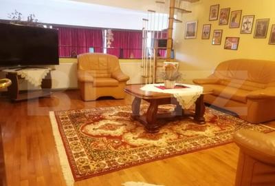 Casă cu 5 camere cu Teren 8800 Mp în Adâncata - 3