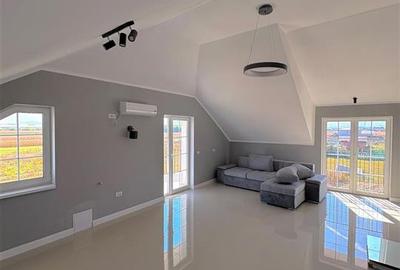 Casă cu 6 camere cu Teren 500 Mp în Stupini