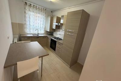 Apartament cu 2 camere decomandat în Tractorul - 1