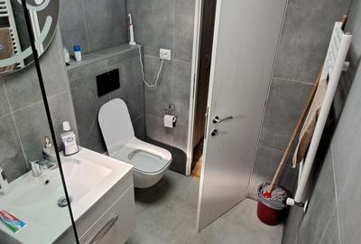 Apartament cu 3 camere decomandat în Girocului - 2