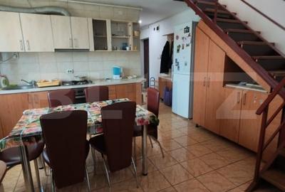 Apartament cu 5 camere decomandat, mobilat în Central