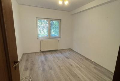 Apartament cu 4 camere decomandat în Crângași - 3