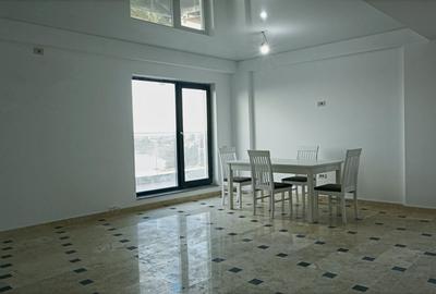 Penthouse cu 4 camere decomandat în Mamaia-Sat - 7