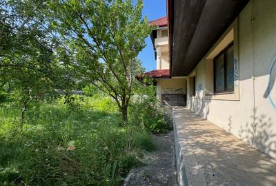 Casă cu 11 camere cu Canalizare în Brănești - 40