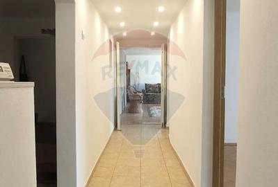 Apartament cu 4 camere decomandat în Central - 11
