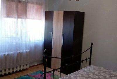 Apartament cu 2 camere decomandat în Tei