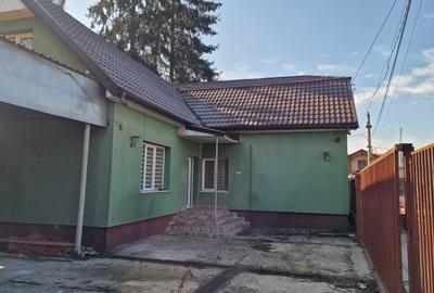 Spațiu comercial, în Petros - 2