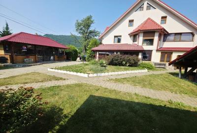 Hotel/Pensiune, de 1,000 mp, în Straja - 1