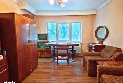 Apartament cu 2 camere decomandat în Traian