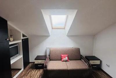 Apartament cu 3 camere decomandat în Central - 3