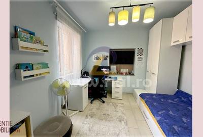 Apartament cu 3 camere în Central