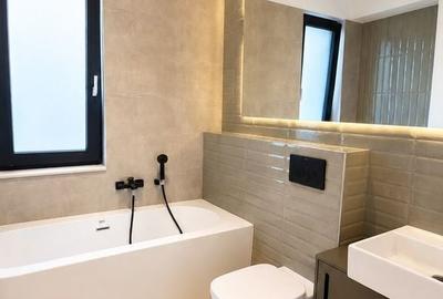 Casă cu 4 camere decomandat în Vânători