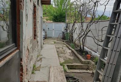 Casă cu 3 camere cu Teren 150 Mp în Central