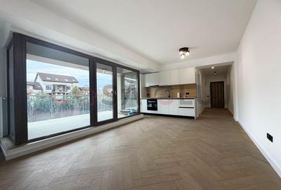 Apartament cu 3 camere semidecomandat în Borhanci