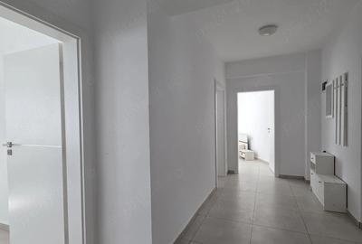 Apartament cu 3 camere decomandat în Braytim