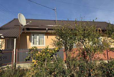 Casă cu 3 camere în Rusca
