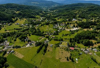 Teren de 1967 mp, în Central